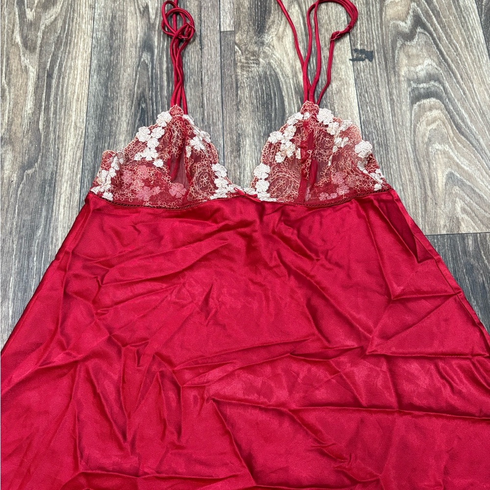 Chic Red Lace Chemise